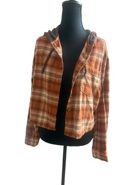 SO Women’s Cropped Hooded Flannel Shirt Jacket Plaid Size Medium